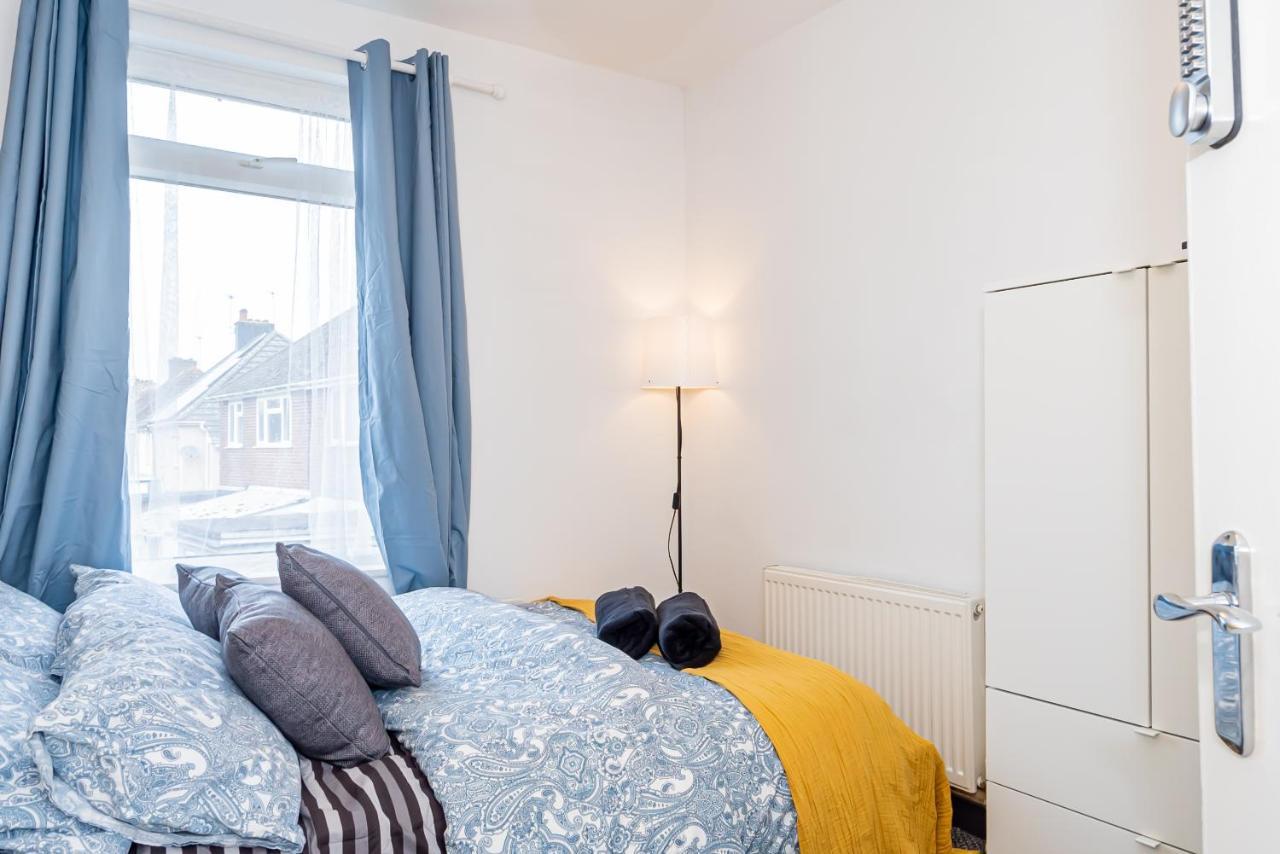 Shirley House 3, Guest House, Self Catering, Self Check In With Smart Locks, Use Of Fully Equipped Kitchen, Close To City Centre, Ideal For Longer Stays, Walking Distance To Bat, 20 Min Drive To Fawley Refinery, Excellent Transport Links Саутгемптон Екстер'єр фото
