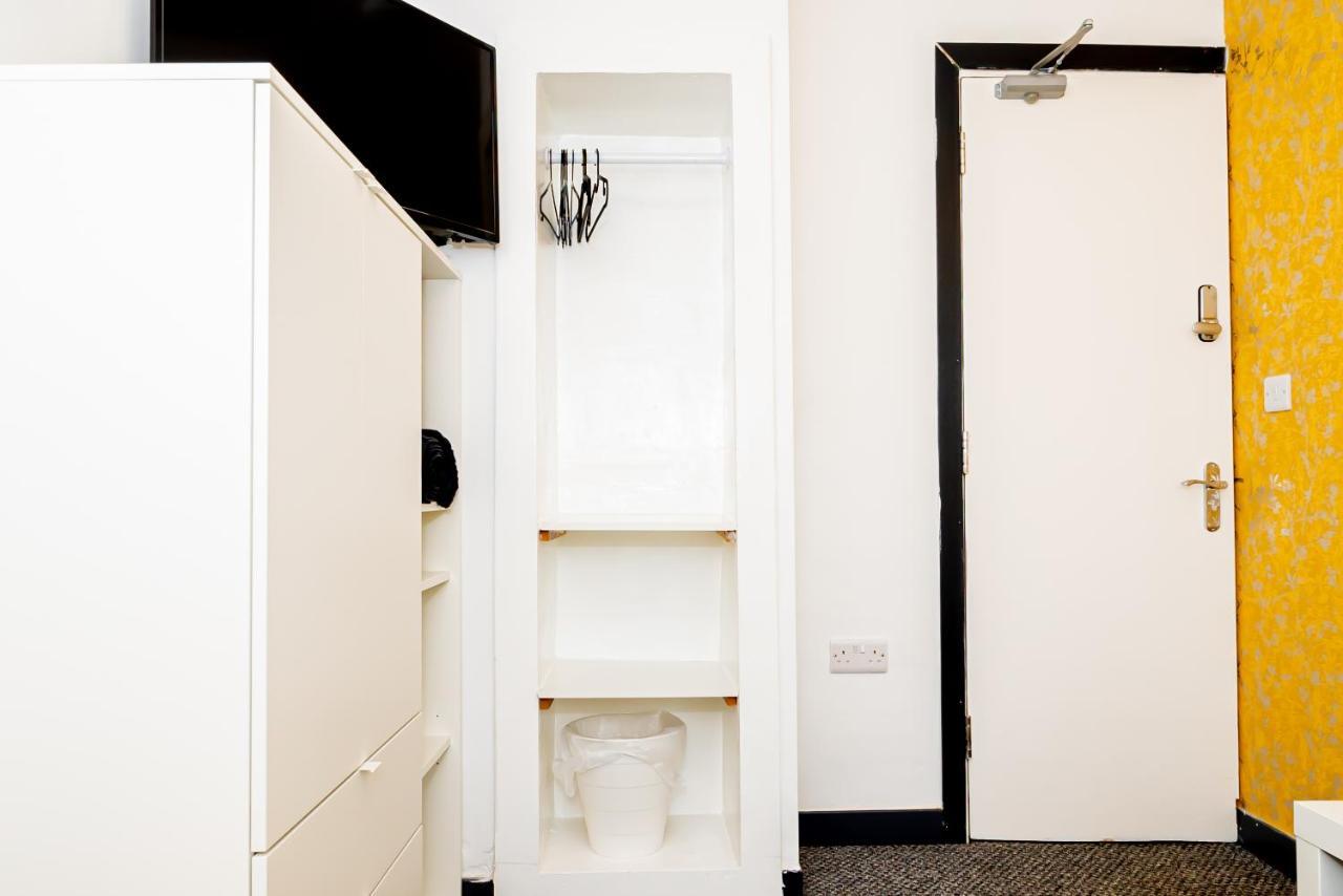 Shirley House 3, Guest House, Self Catering, Self Check In With Smart Locks, Use Of Fully Equipped Kitchen, Close To City Centre, Ideal For Longer Stays, Walking Distance To Bat, 20 Min Drive To Fawley Refinery, Excellent Transport Links Саутгемптон Екстер'єр фото