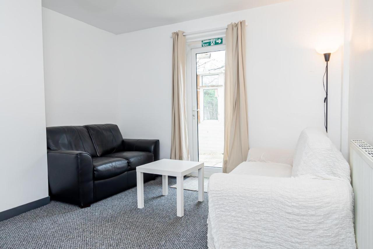 Shirley House 3, Guest House, Self Catering, Self Check In With Smart Locks, Use Of Fully Equipped Kitchen, Close To City Centre, Ideal For Longer Stays, Walking Distance To Bat, 20 Min Drive To Fawley Refinery, Excellent Transport Links Саутгемптон Екстер'єр фото
