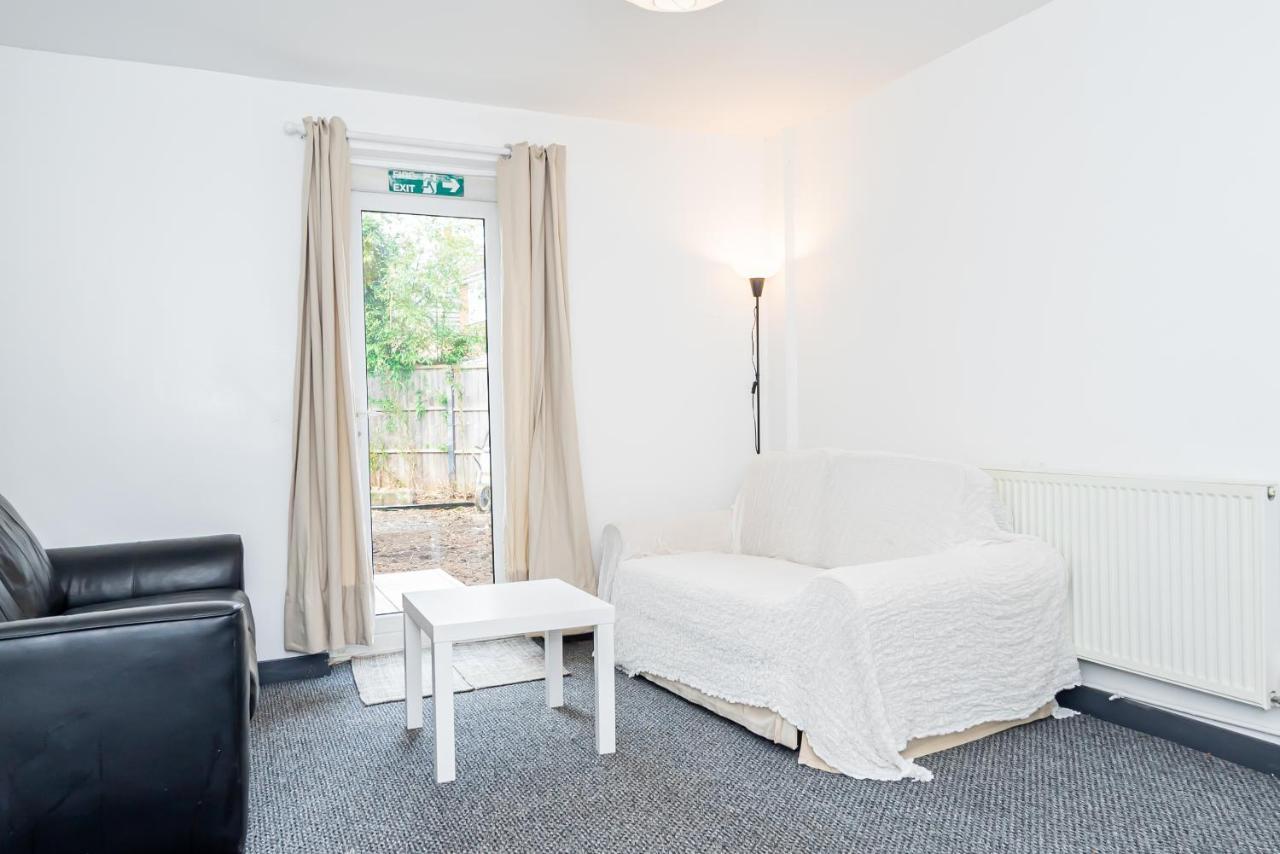 Shirley House 3, Guest House, Self Catering, Self Check In With Smart Locks, Use Of Fully Equipped Kitchen, Close To City Centre, Ideal For Longer Stays, Walking Distance To Bat, 20 Min Drive To Fawley Refinery, Excellent Transport Links Саутгемптон Екстер'єр фото
