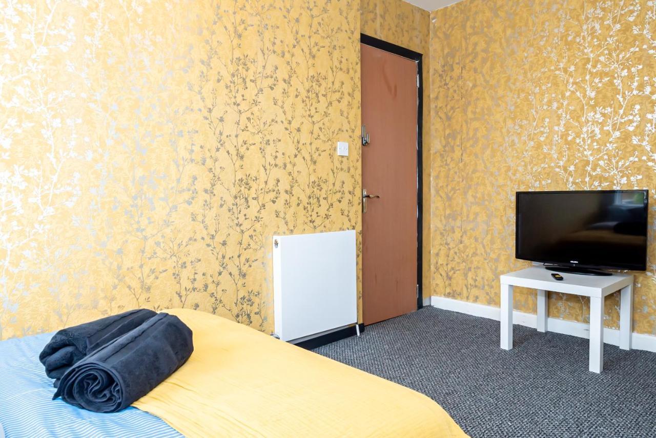 Shirley House 3, Guest House, Self Catering, Self Check In With Smart Locks, Use Of Fully Equipped Kitchen, Close To City Centre, Ideal For Longer Stays, Walking Distance To Bat, 20 Min Drive To Fawley Refinery, Excellent Transport Links Саутгемптон Екстер'єр фото