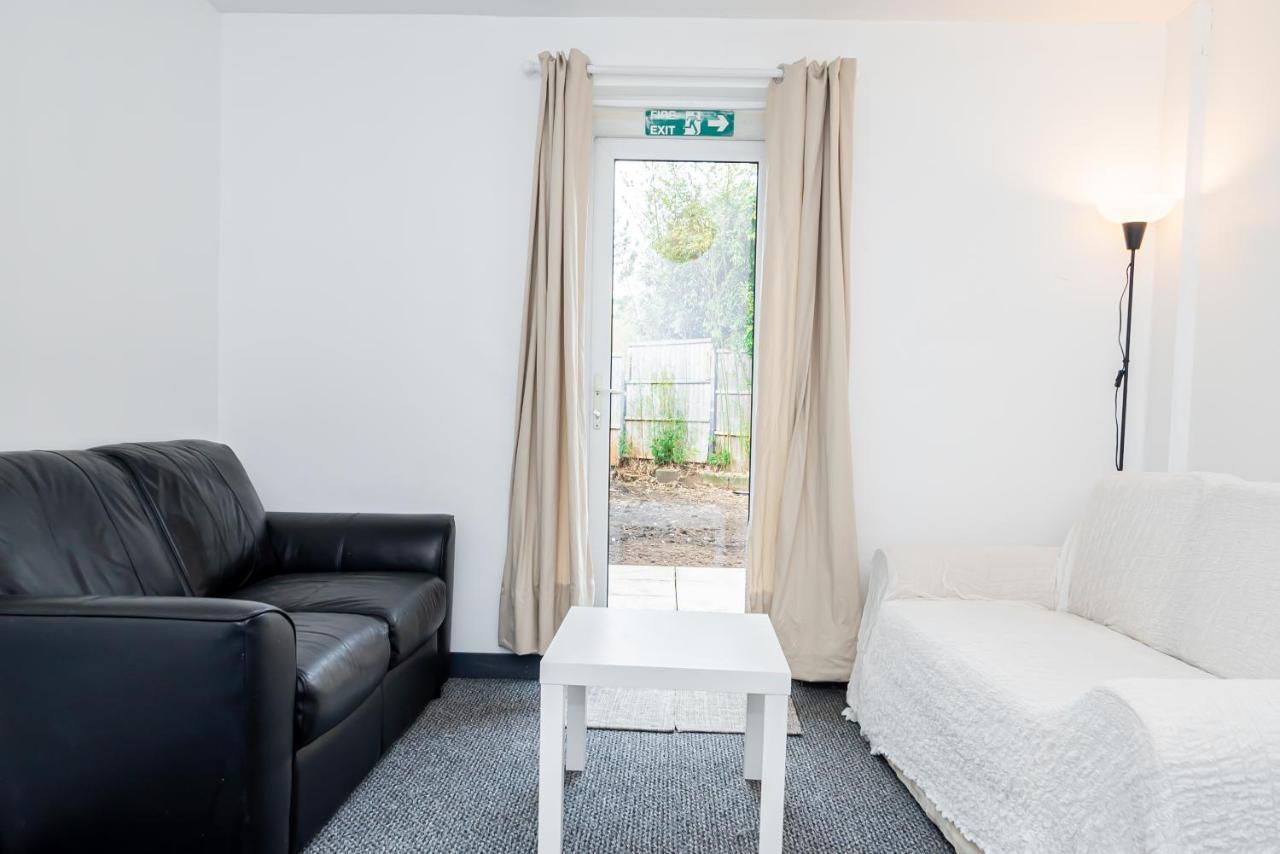 Shirley House 3, Guest House, Self Catering, Self Check In With Smart Locks, Use Of Fully Equipped Kitchen, Close To City Centre, Ideal For Longer Stays, Walking Distance To Bat, 20 Min Drive To Fawley Refinery, Excellent Transport Links Саутгемптон Екстер'єр фото